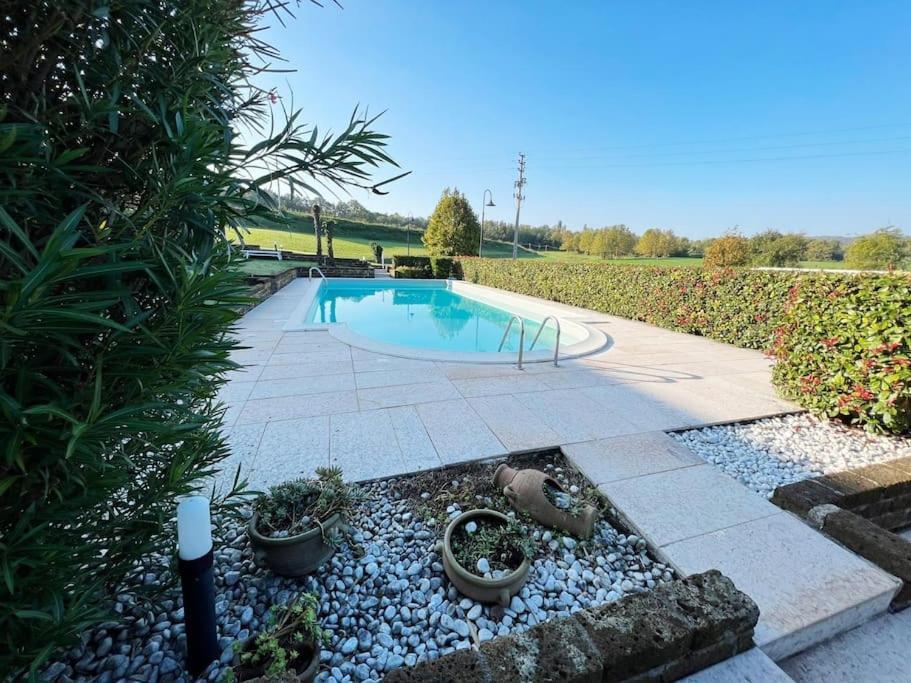 Oliva Apartment - Featuring A Private Garden And Access To A Pool Barcuzzi Exterior foto