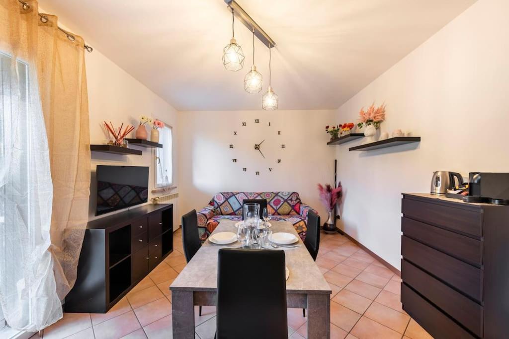 Oliva Apartment - Featuring A Private Garden And Access To A Pool Barcuzzi Exterior foto
